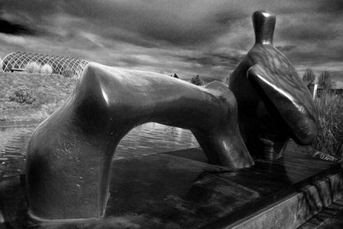 Henry Moore Reclining Figure Arch Leg (1969-70)